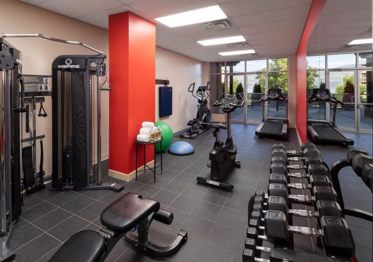 The Cove Lakeside Resort West Kelowna Bagian luar foto