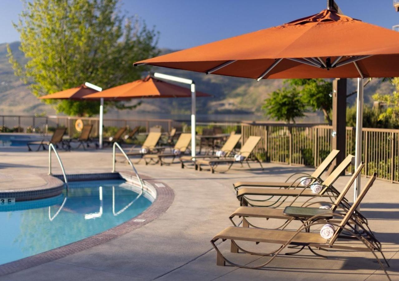 The Cove Lakeside Resort West Kelowna Bagian luar foto