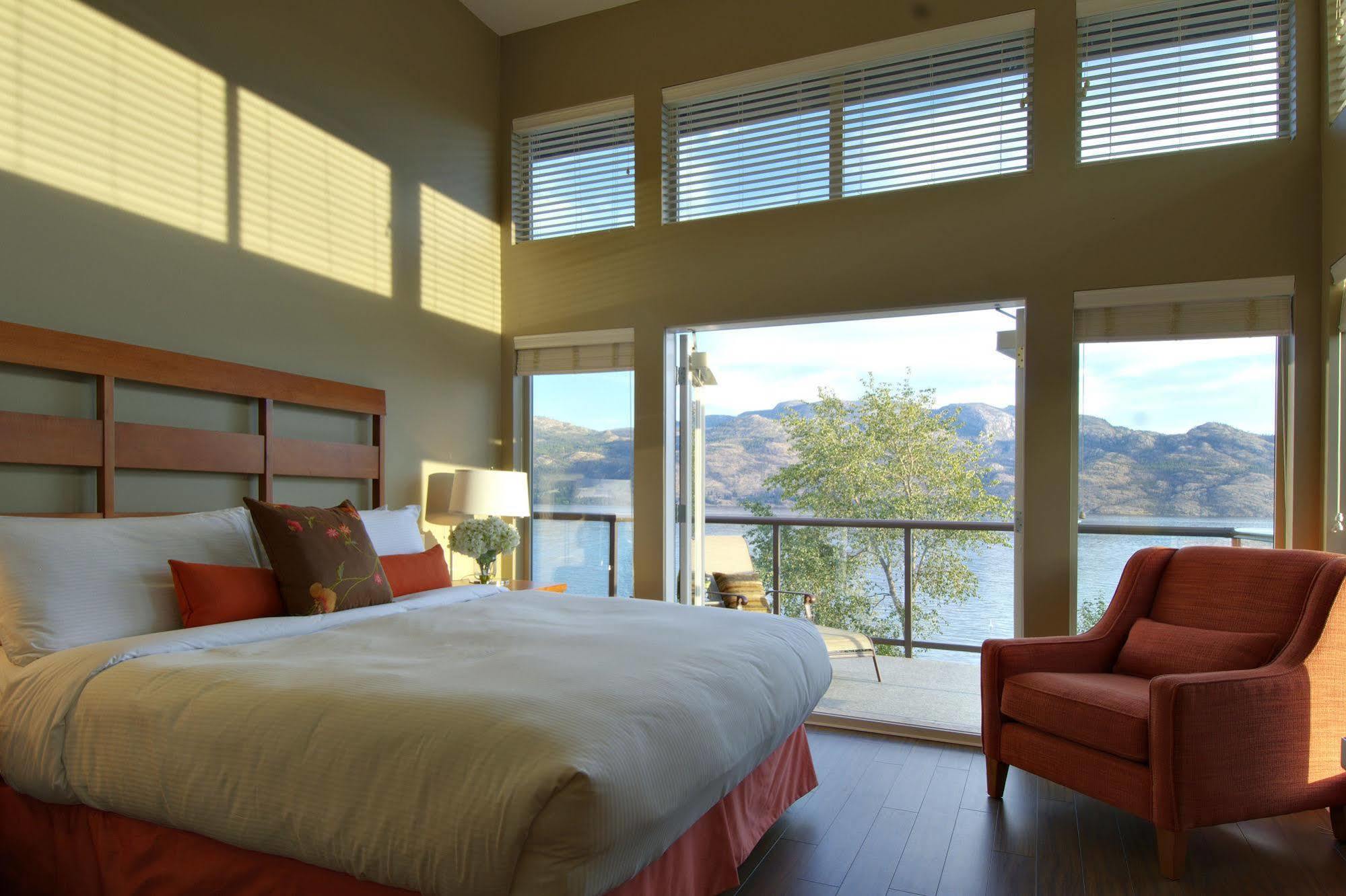 The Cove Lakeside Resort West Kelowna Bagian luar foto