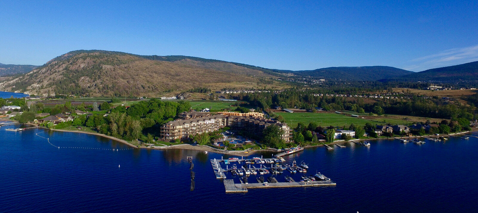 The Cove Lakeside Resort West Kelowna Bagian luar foto